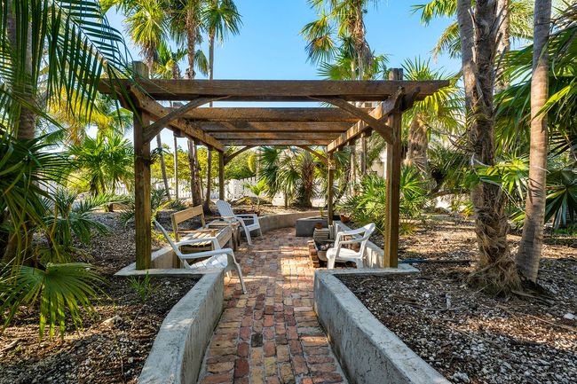 Zen garden step down area | Image 51