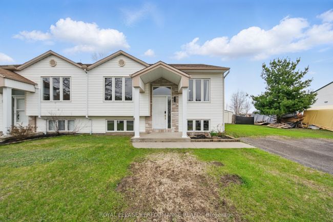 B - 541B Blvd Devista, House attached with 3 bedrooms, 2 bathrooms and 4 parking in Alfred ON | Image 28