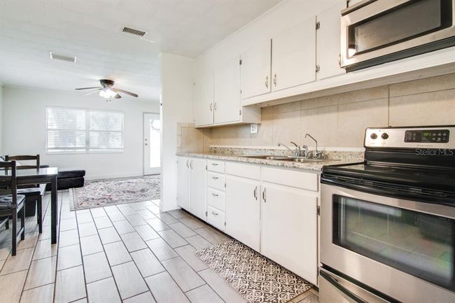 5508 8 Th St, House other with 2 bedrooms, 1 bathrooms and null parking in ZEPHYRHILLS FL | Image 10
