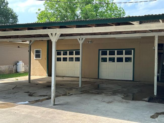 a 3-car port | Image 39