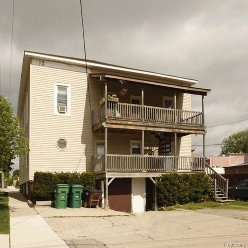 121 S Court St, Howell, MI, 48843-2264 | Card Image