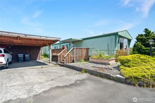 403 Carefree Cir, Aberdeen, WA, 98520-8530 | Card Image