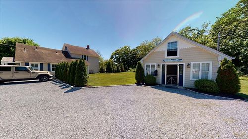 591 Main St, Center Moriches, NY, 11934-2210 | Card Image