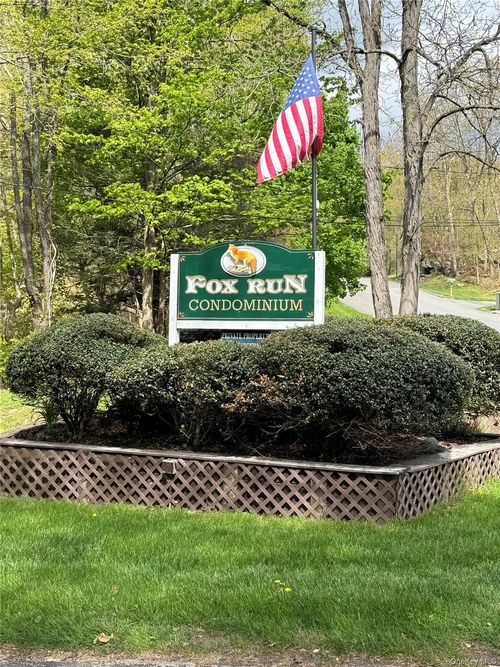313 Fox Run Ln, Carmel, NY, 10512-2342 | Card Image