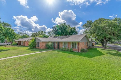 1400 Village Drive, College Station, TX, 77840 | Card Image