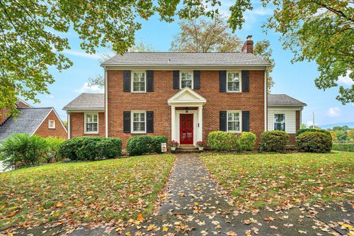 1803 Sheffield Rd Sw, Roanoke, VA, 24015-3021 | Card Image