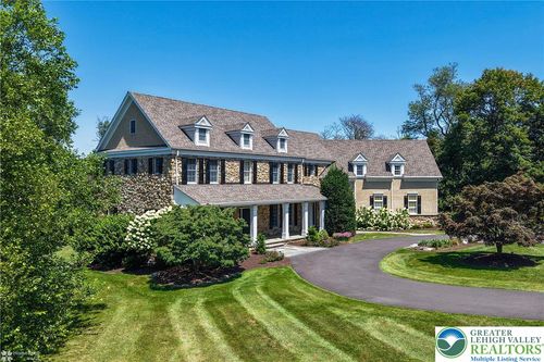 2021 Sir Walters Way, HELLERTOWN, PA, 18055-2129 | Card Image