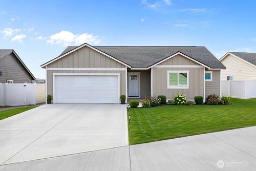 257 Parkside Pl, Ephrata, WA, 98823-2229 | Card Image