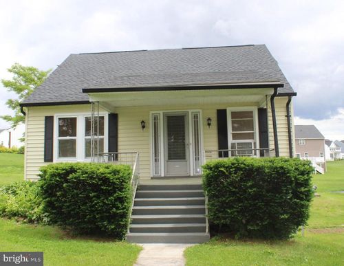 204 W Railroad Ave, SHREWSBURY, PA, 17361-1518 | Card Image