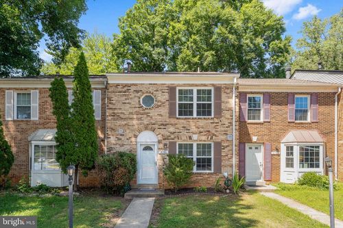 4748 S Park Ct, WOODBRIDGE, VA, 22193-3075 | Card Image