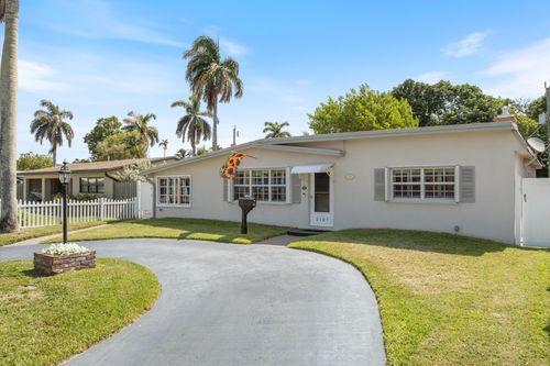 2107 N 15th Ave, Hollywood, FL, 33020-2532 | Card Image