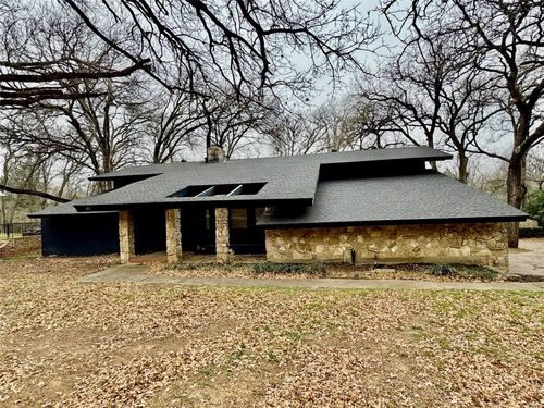 2000 Mill Creek Dr, Arlington, TX, 76010-5617 | Card Image