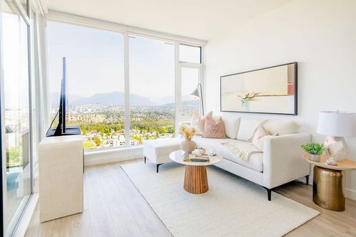 2008-4988 Bennett St, Burnaby, BC, V5H0L1 | Card Image