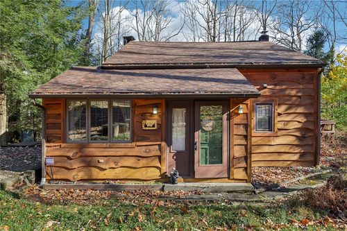 74 Lafayette Trl, Chalk Hill, PA, 15421-1015 | Card Image