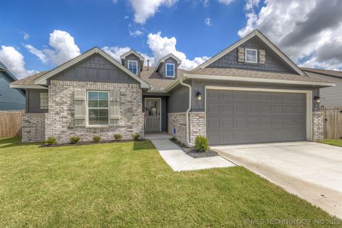 1711 E 138th St S, Glenpool, OK, 74033-3187 | Card Image