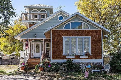 15378 Oakwood Ave, Clear Lake, IA, 50428-9011 | Card Image