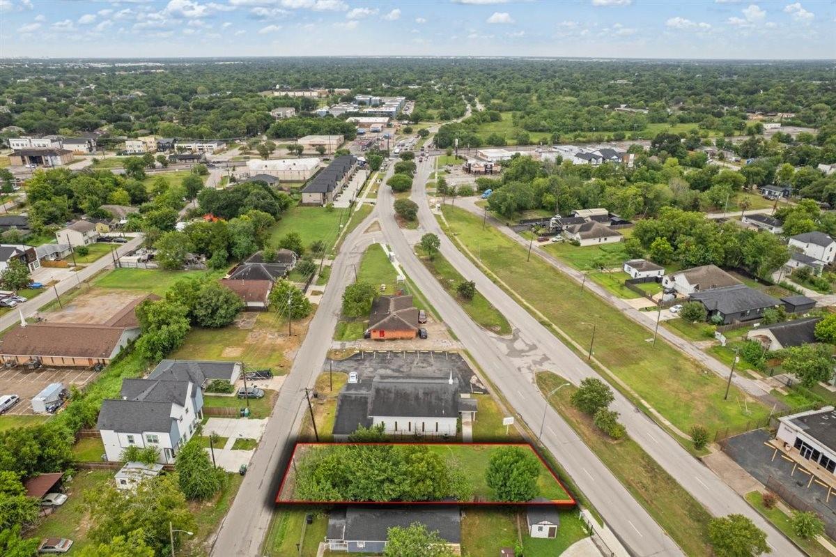 Land in Houston 5