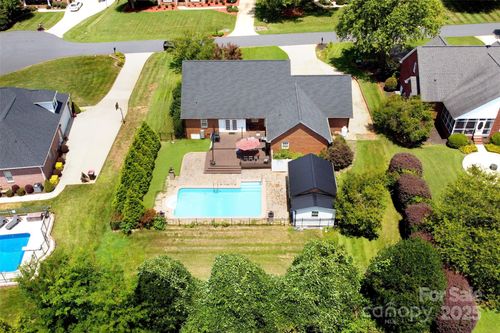 2914 Weatherfield Dr, Lincolnton, NC, 28092-6510 | Card Image
