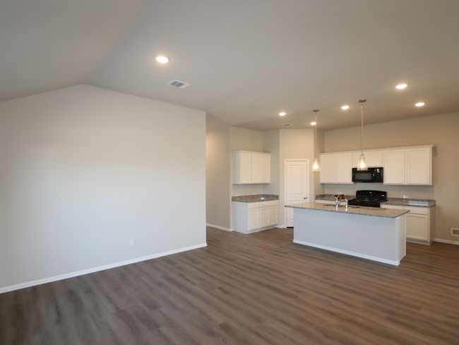 14076 Kempt Dr, House other with 3 bedrooms, 2 bathrooms and null parking in Pilot Point TX | Image 7