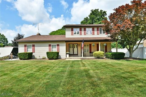 8518 Four Seasons Trl, Poland, OH, 44514-2865 | Card Image