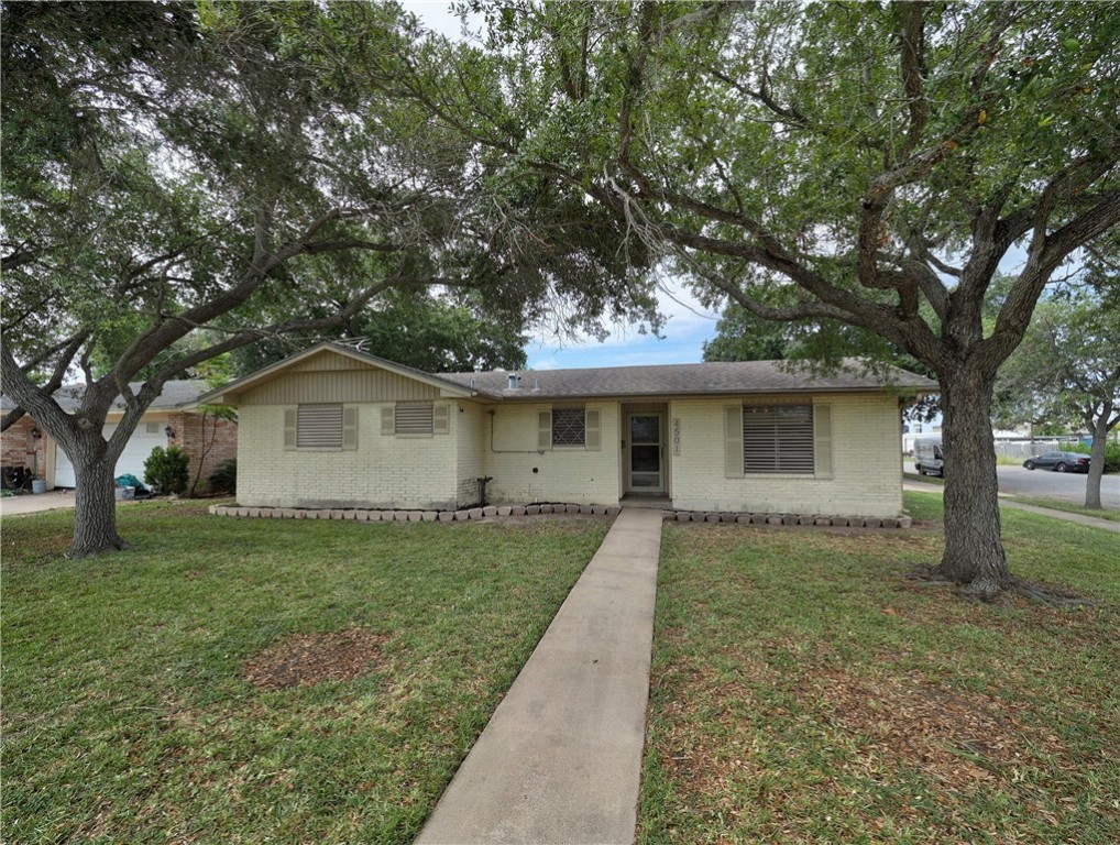 Mount Vernon Dr, Corpus Christi, TX 78411
