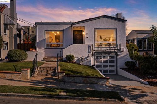 2506 Best Ave, Oakland, CA, 94601-5508 | Card Image