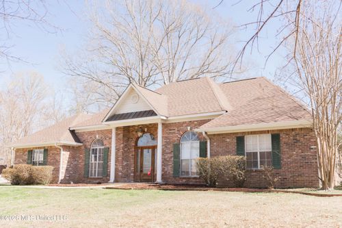 204 Pebble Beach Dr, Vicksburg, MS, 39183-6920 | Card Image