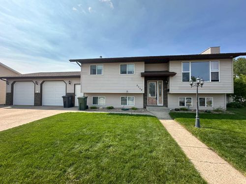 5119 63 Ave Close, Ponoka, AB, T4J1E4 | Card Image
