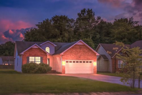 1884 Sage Meadow Ln, Clarksville, TN, 37040-2571 | Card Image