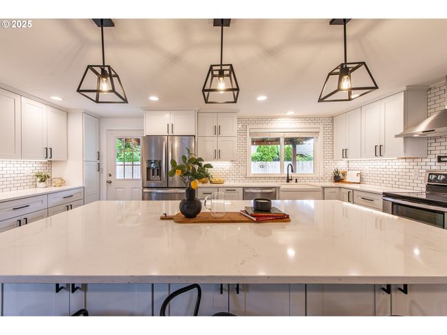 2677 Chad Dr, House other with 3 bedrooms, 2 bathrooms and 2 parking in Eugene OR | Image 14