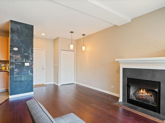 APT-304 - 1928 N Kedzie Ave, Condo with 2 bedrooms, 2 bathrooms and 1 parking in Chicago IL | Image 4