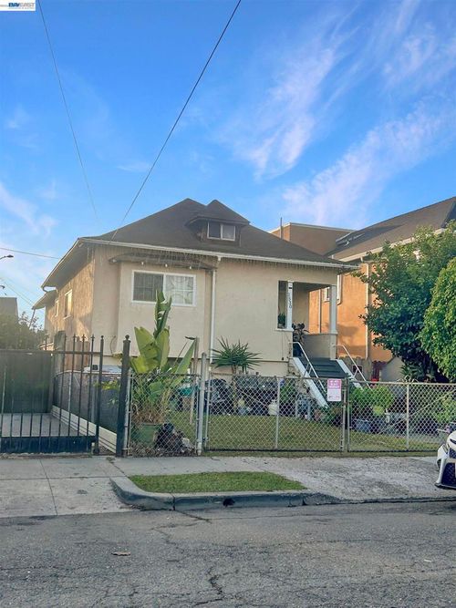 1530 40th Ave, Oakland, CA, 94601-4132 | Card Image