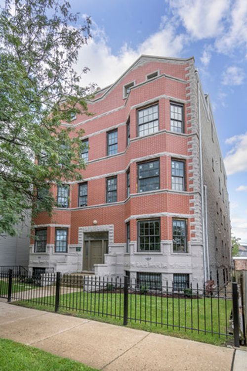 3w-1655 W Wrightwood Ave, Chicago, IL, 60614-7942 | Card Image