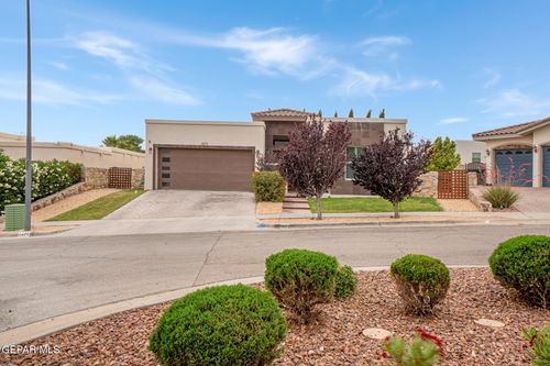 1271 Hidden Desert Ln, El Paso, TX, 79912-7514 | Card Image