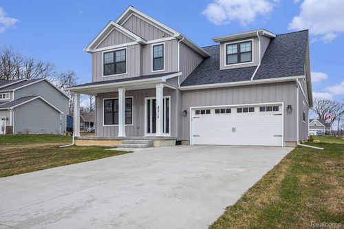 8315 Pleasant Ct, Goodrich, MI, 48438-8730 | Card Image