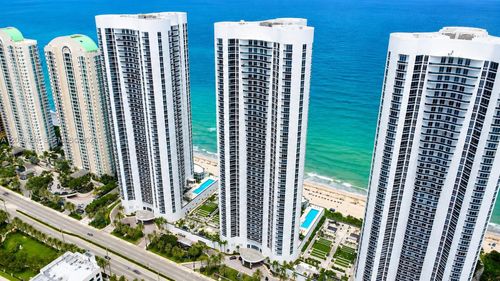 403-15901 Collins Ave, Sunny Isles Beach, FL, 33160-4719 | Card Image