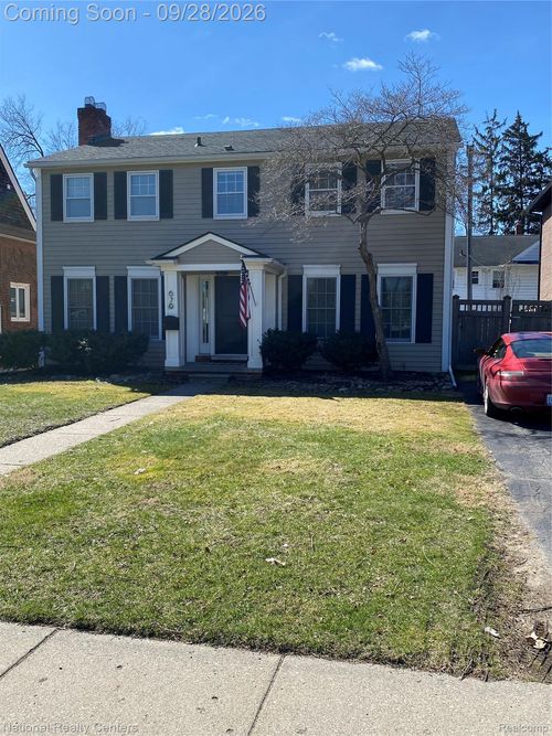 679 Oak Ave, Birmingham, MI, 48009-1327 | Card Image