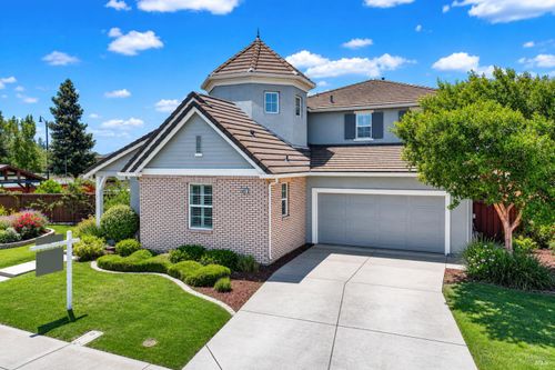 697 Purple Martin Drive, Vacaville, CA, 95687 | Card Image