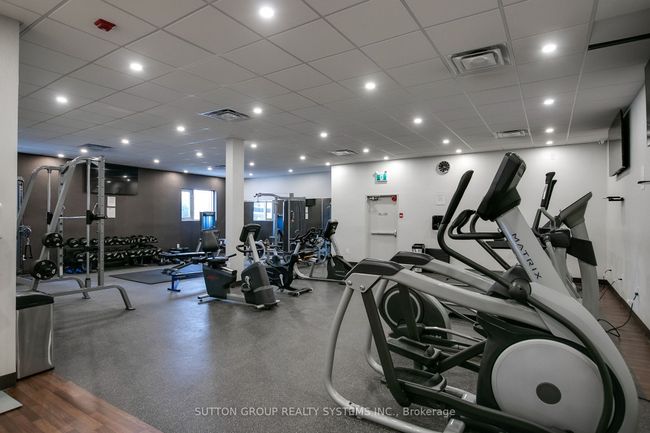 808 - 820 Burnhamthorpe Rd, Condo with 3 bedrooms, 2 bathrooms and 1 parking in Etobicoke ON | Image 38