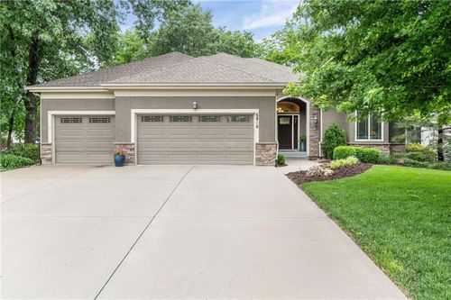 6816 Longview Rd, Shawnee, KS, 66218-9285 | Card Image