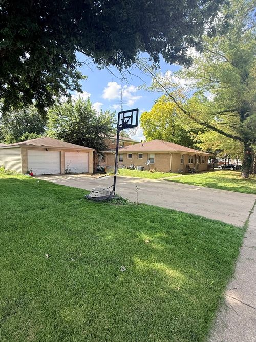 507 E Cypress St, Normal, IL, 61761-1704 | Card Image