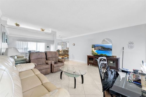 apt-105-900 Atlantic Shores Blvd, Hallandale Beach, FL, 33009-2610 | Card Image
