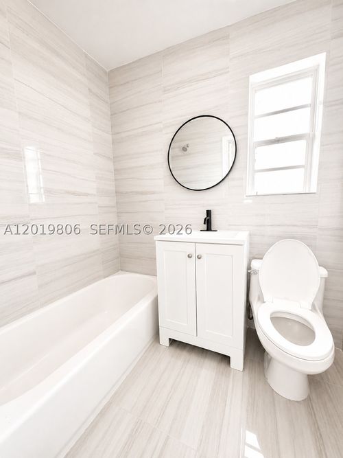 00-612 Nw 1st Ave, Hallandale Beach, FL, 33009-3386 | Card Image