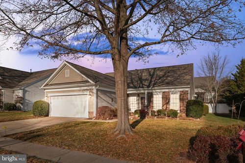 19 Calloway Dr, FREDERICKSBURG, VA, 22406-8415 | Card Image