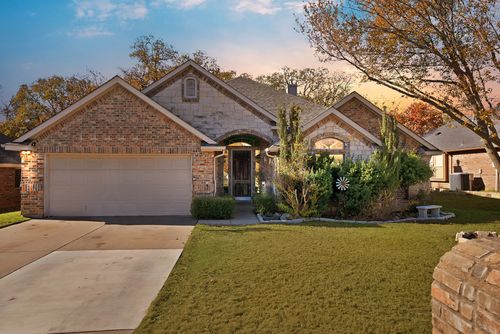 305 Charlie Way, Weatherford, TX, 76087-2122 | Card Image