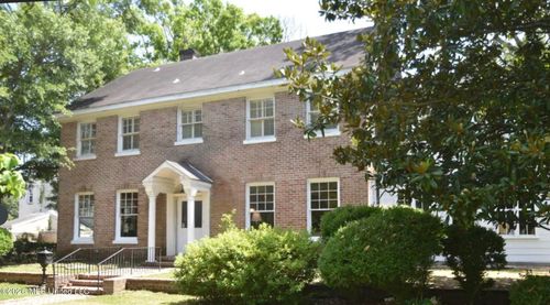 1211 River Rd, Greenwood, MS, 38930-4028 | Card Image