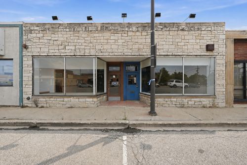 5005 W 95th St, Oak Lawn, IL, 60453-2401 | Card Image