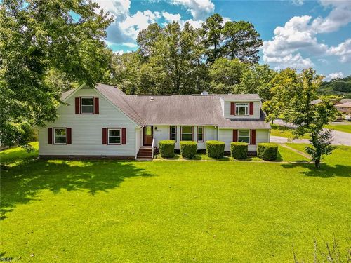 337 Robinhood Rd, Franklin, VA, 23851-2721 | Card Image
