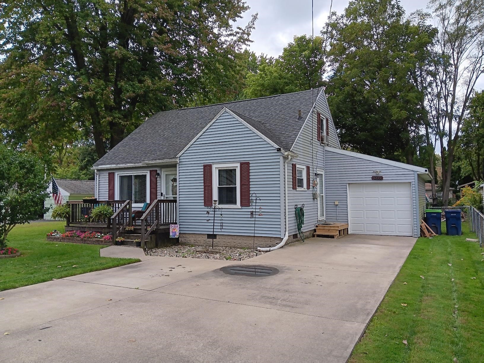 Pineport Rd, Bridgeport, MI 48722