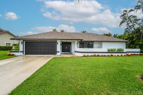 301 Knotty Wood Ln, Wellington, FL, 33414-7808 | Card Image